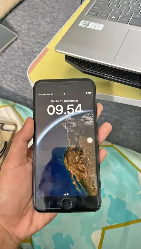 iPhone 8 Plus 64GB Black Lengkap