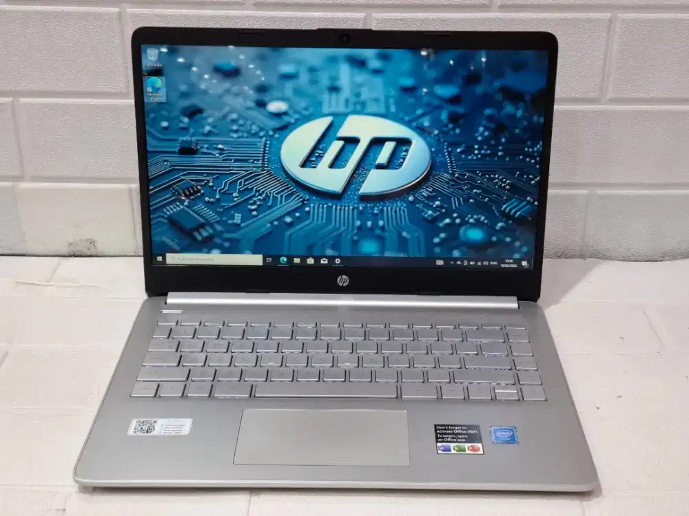 Laptop hp 14s-dq0xxx prosesor Intel Celeron N4120/Ram 4GB/SSD 256GB