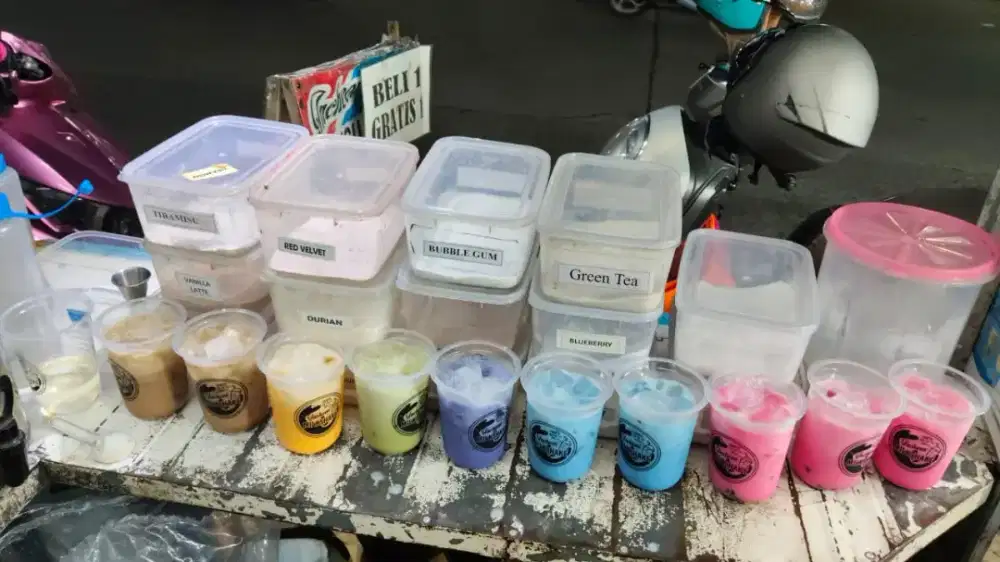 DIBUTUHKAN SEGERA KARYAWAN UNTUK JAGA STAND MINUMAN