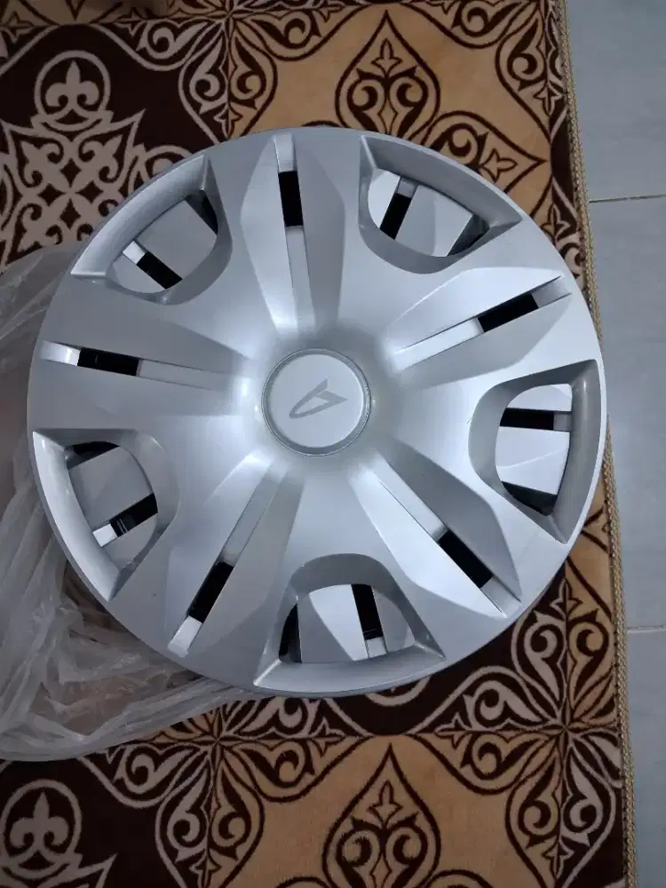 Velg kaleng dan Dop standard Xenia