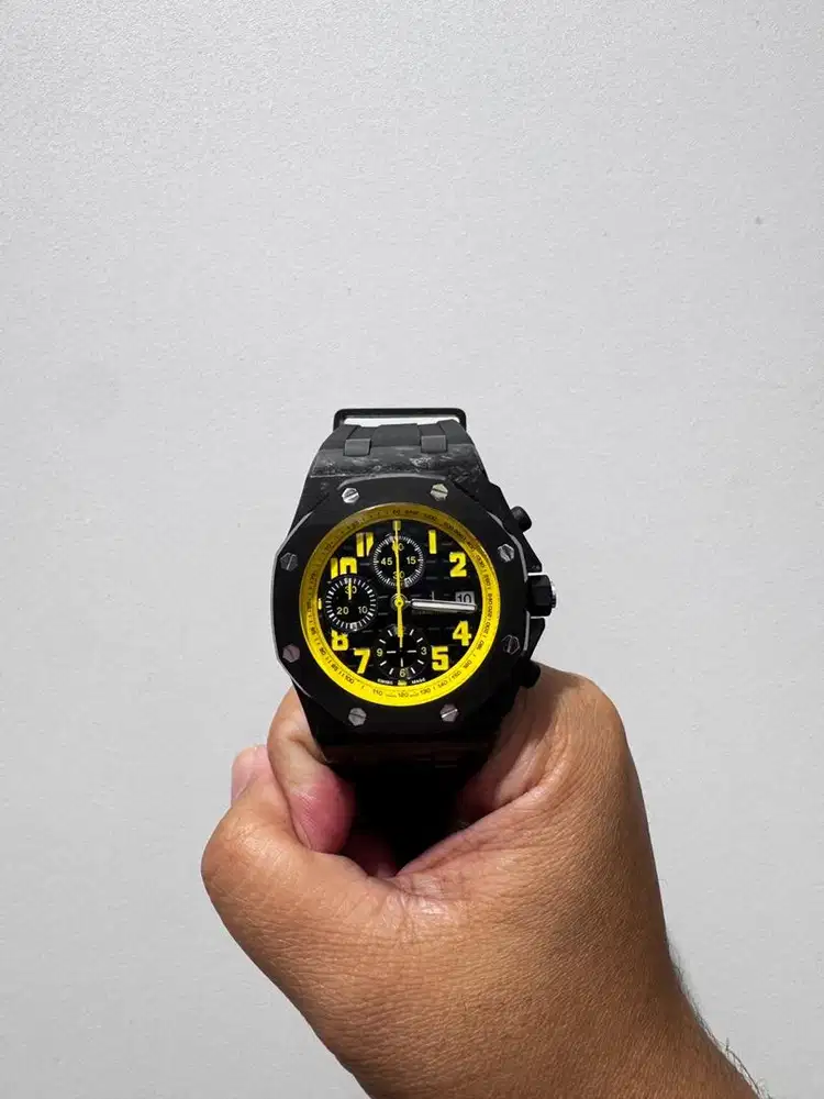 Jam tangan Audemar Piguet Bumblebee