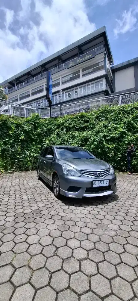 Nissan Grand Livina Spesial Version plat AB Kota