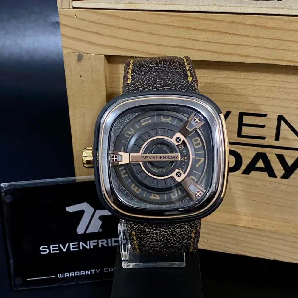 Sevenfriday M series M2/02