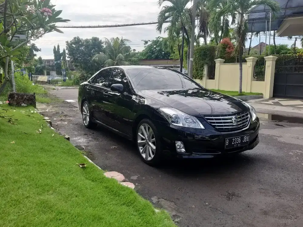 Toyota Crown Royal saloon 3.0 2008