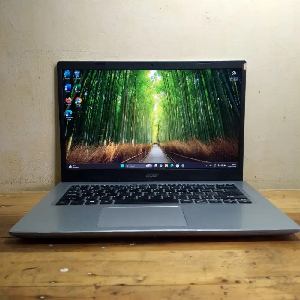 Acer Aspire 5 core i3 gen 11 Ram 4 GB SSD 256 GB