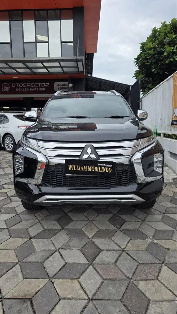 Pajero Dakar At 2023 Hitam KM Low