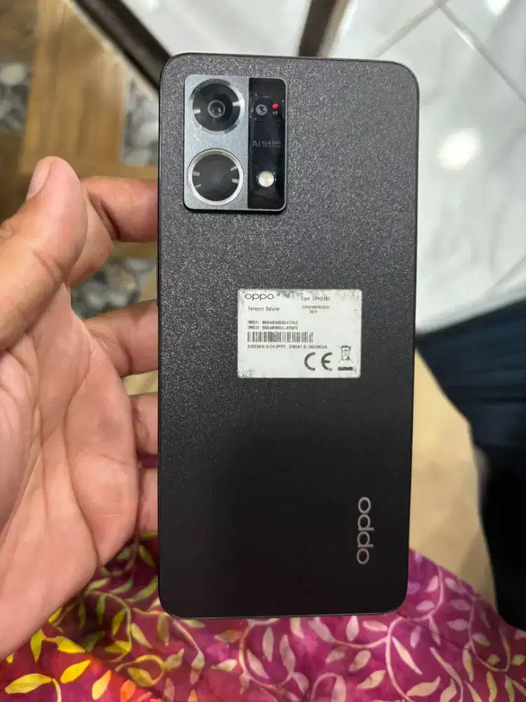 Oppo Reno 8 8/256 resmi msih bgus lngkp TT masuk (No minus)