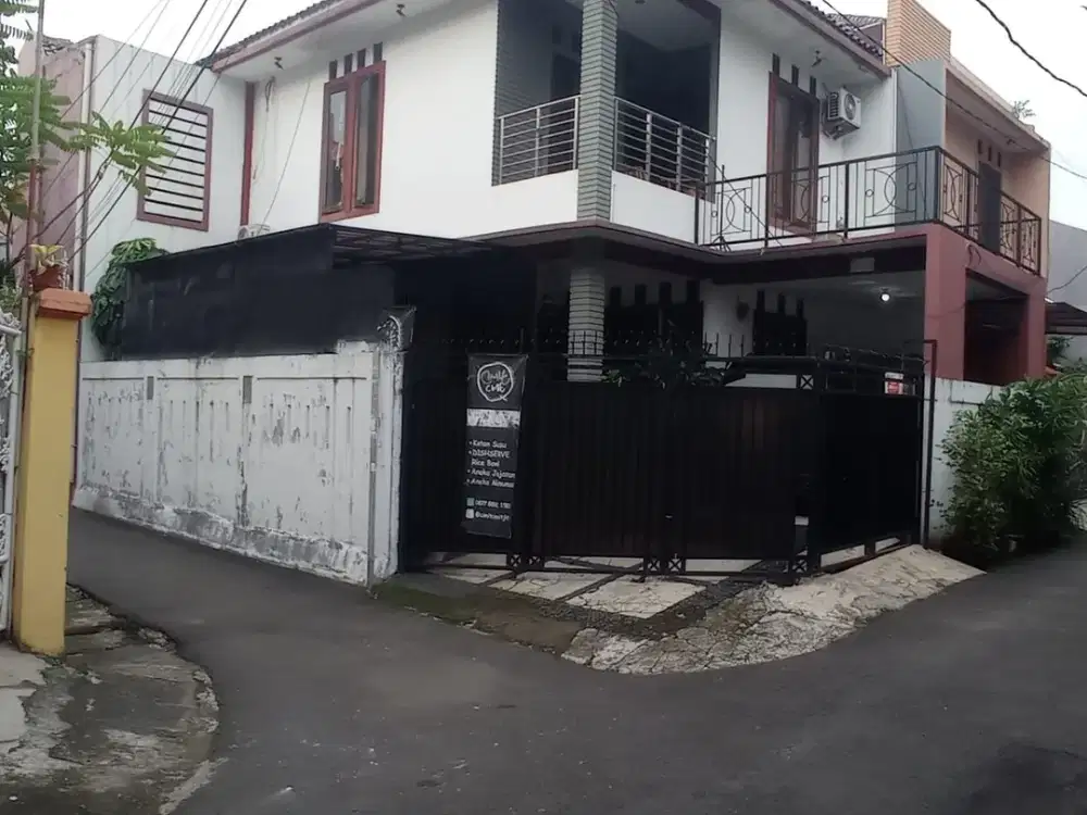 Dijual Rumah di hook lokasi Tebet.