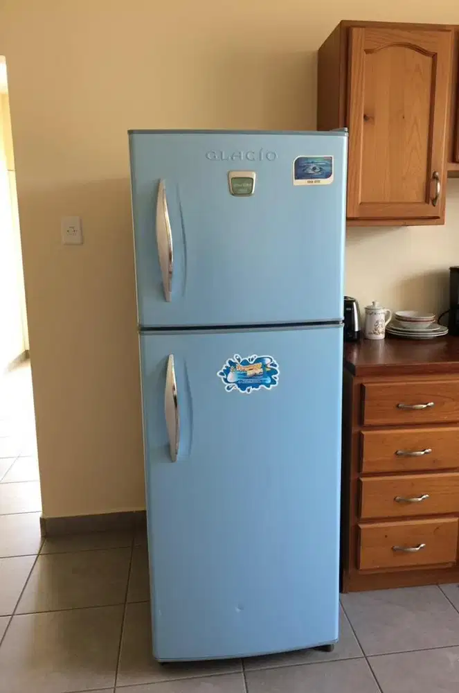 Free antar kulkas toshiba glacio murah