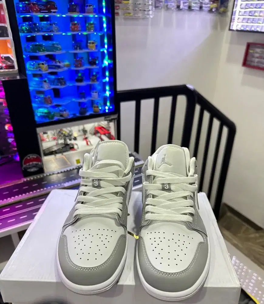 WMNS Air Jordan 1 Low Wolf Grey Jamin 100% Authentic BNIB