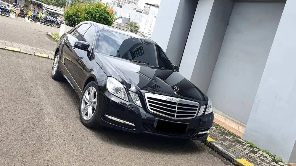 [ ANTIK ] Mercedes Benz Mercy E300 E 300 Avantgarde Line 2011/2012