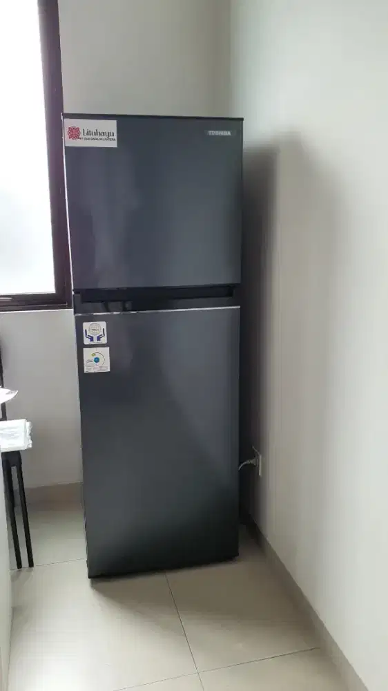 TOSHIBA KULKAS 2 PINTU GR-B281SP