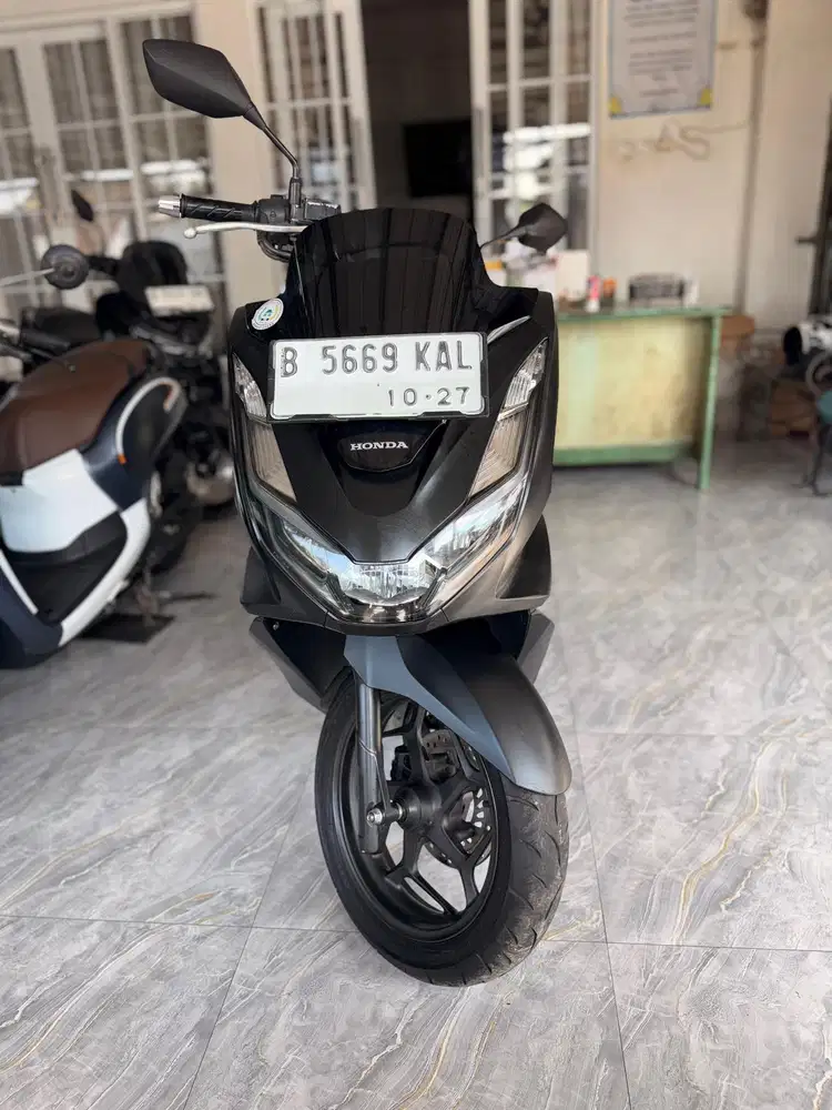 HONDA PCX 160 2022 hitam doff cash kredit dp 1 jutaan