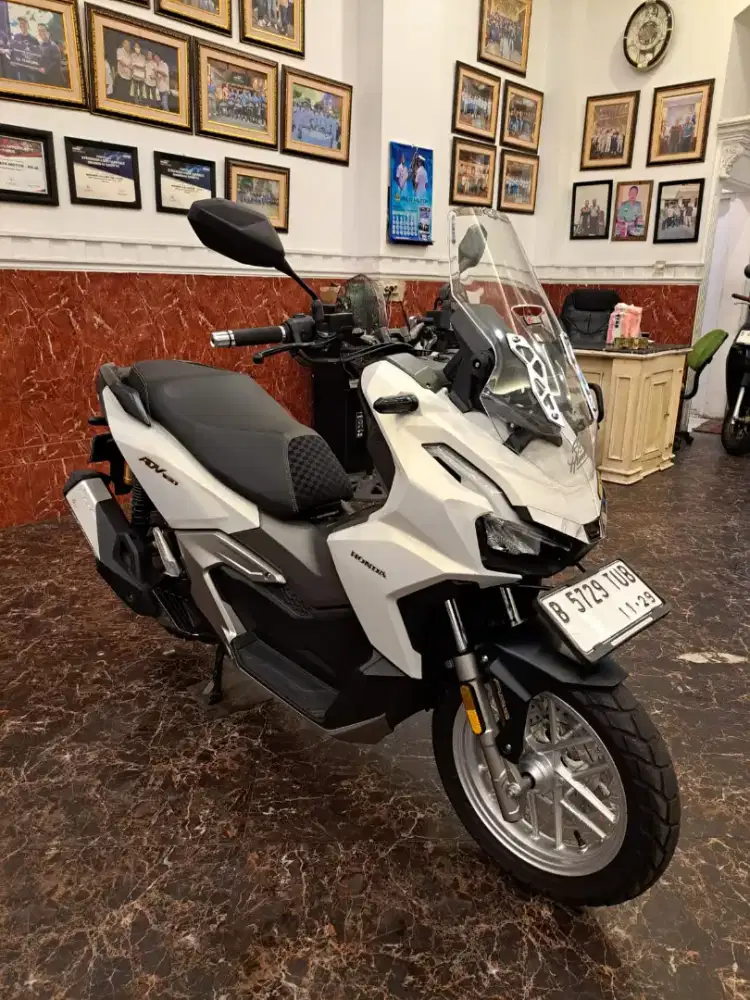 HUB CE KOM DP PROMO ADV 160 ABS 2024 MOTOR GRES KAYA BARU KM RENDAH