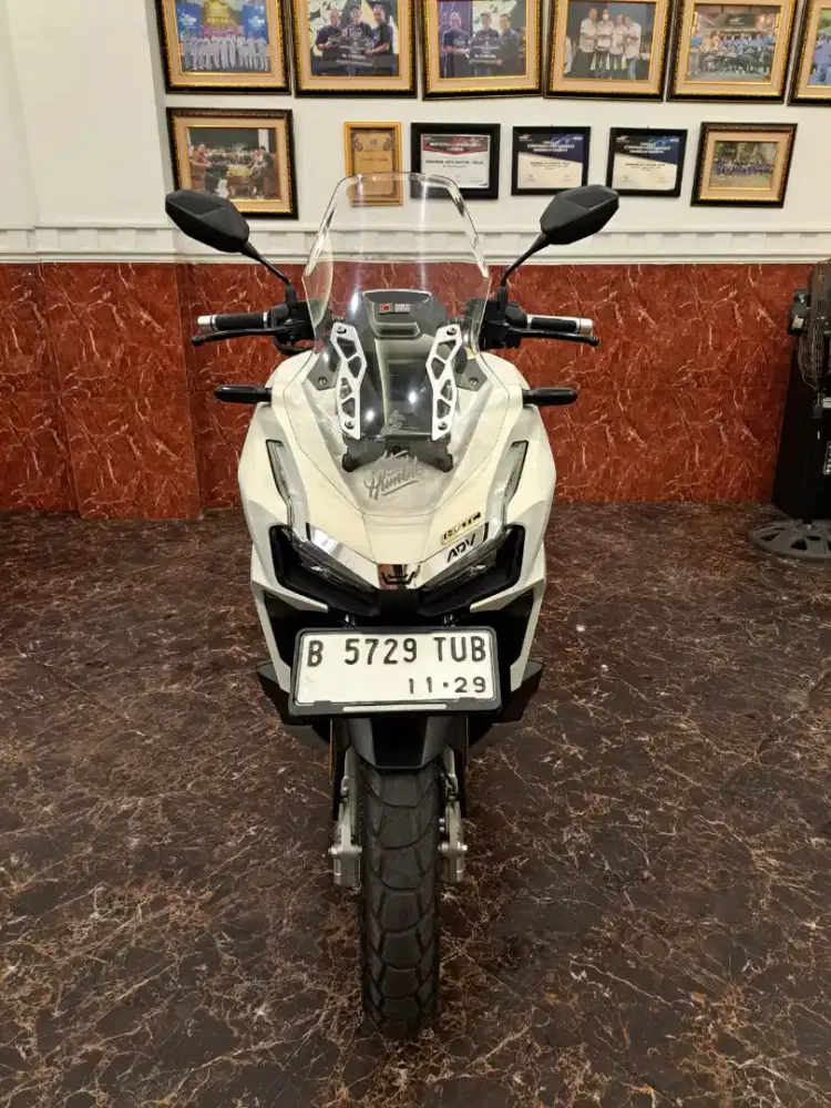HUB CE KOM DP PROMO ADV 160 ABS 2024 MOTOR GRES KAYA BARU KM RENDAH