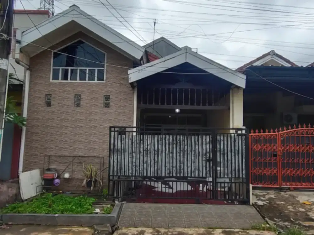 Rumah Strategis di Taman Harapan Baru Siap Huni Cocok untuk Keluarga (22223 WID)