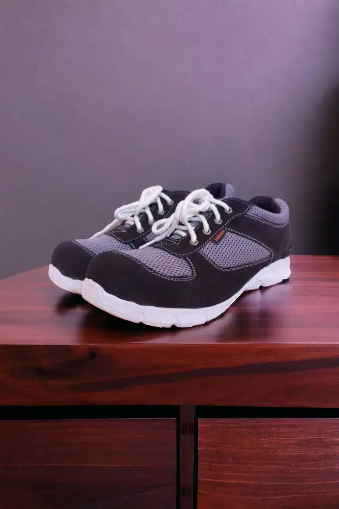 Pabrik Sepatu safety teknisi mesin Banjarbaru