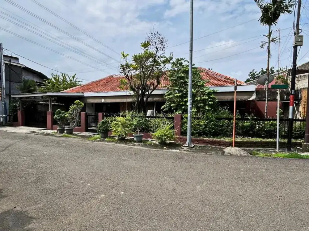 Disewakan Rumah Besar di Rawamangun Jakarta Timur