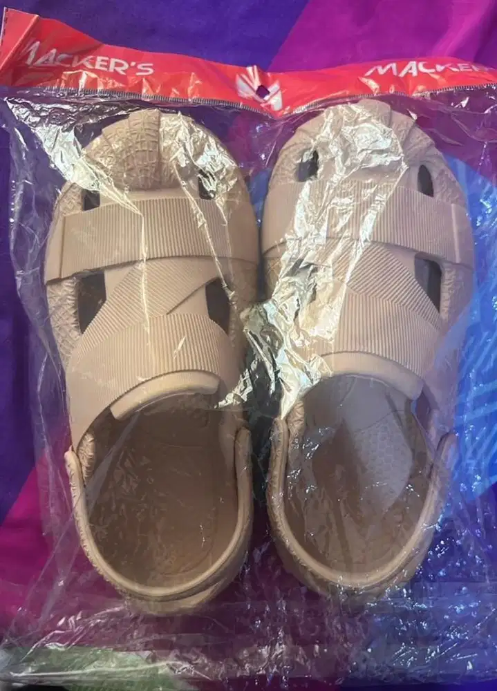 Sendal sepatu baru merk Macker's