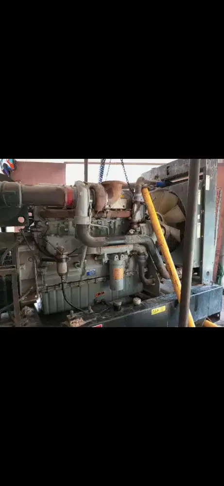 Mesin generator set (genset)