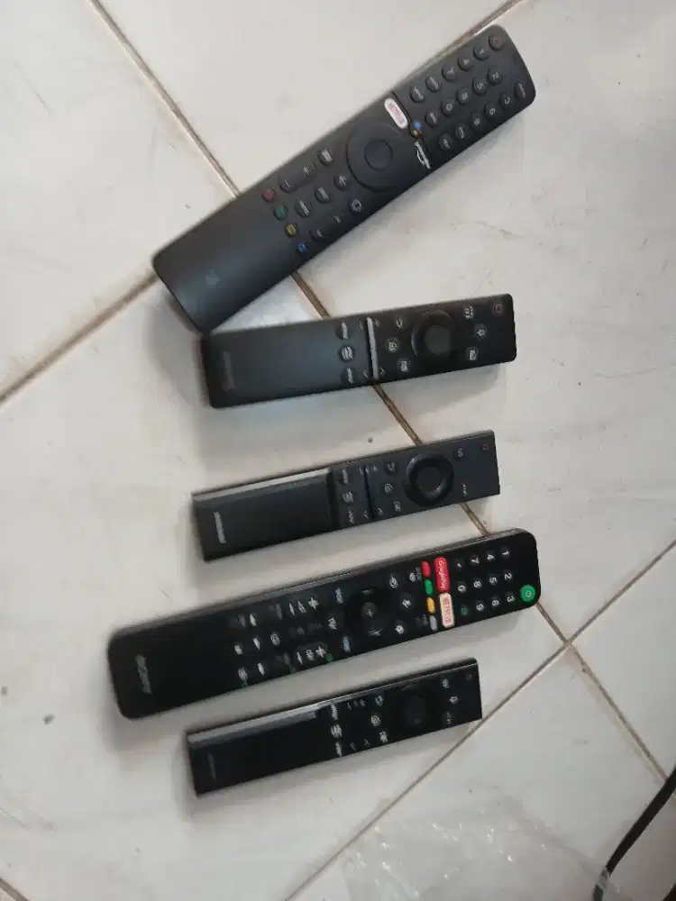 Dijual remot tv merk soni 55in merk siomi 55in merk samsung 50in