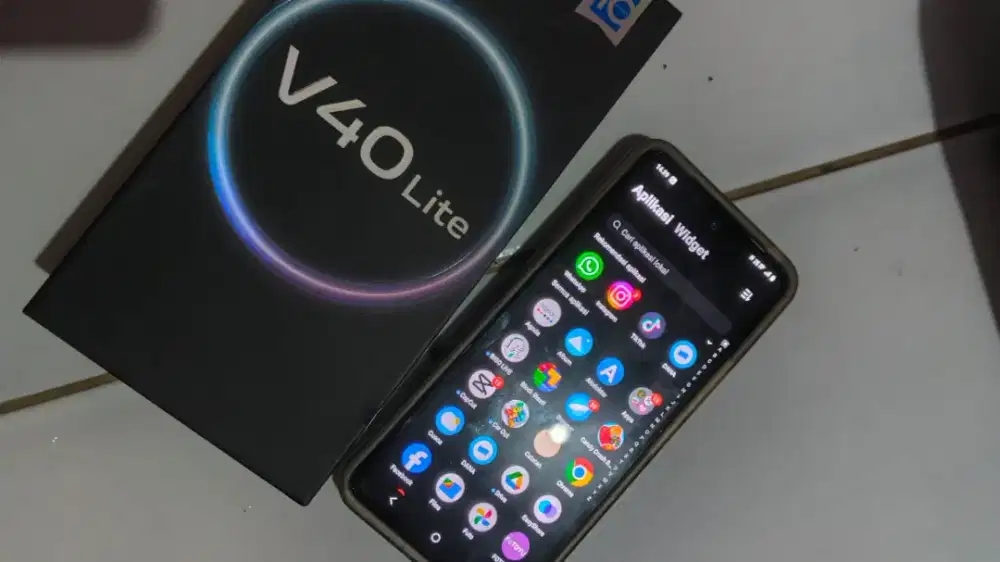 Vivo v40 lite 8/256 mulus fullset
