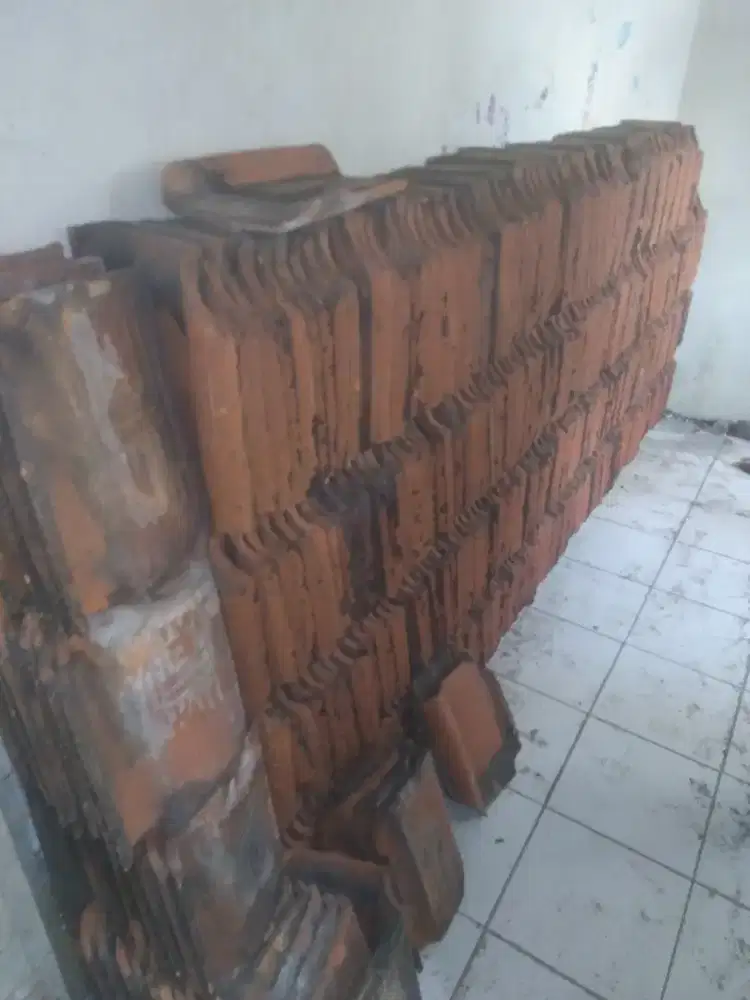 Dijual genteng plentong 400bj maharin aja 400rb