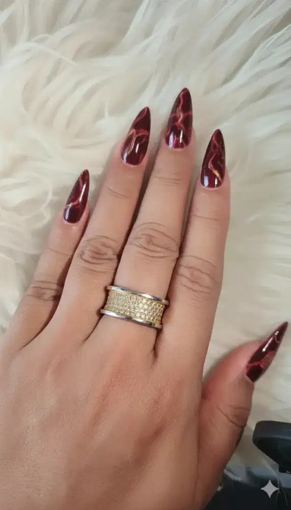 Cincin cantik replika