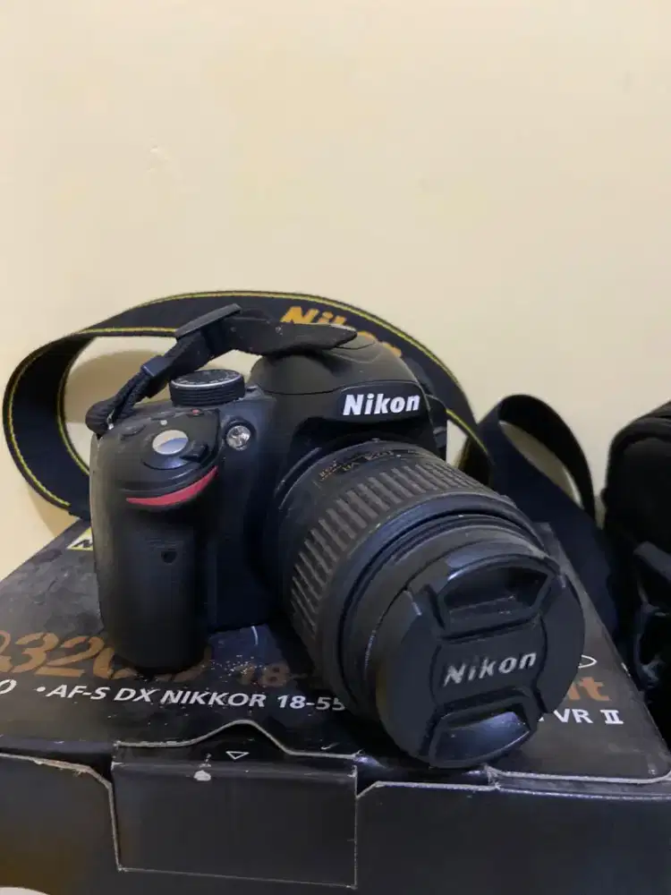 DIJUAL NIKON D3200 dan FLASH EXTERNAL GODOX NEGOSIASI sampai jadi