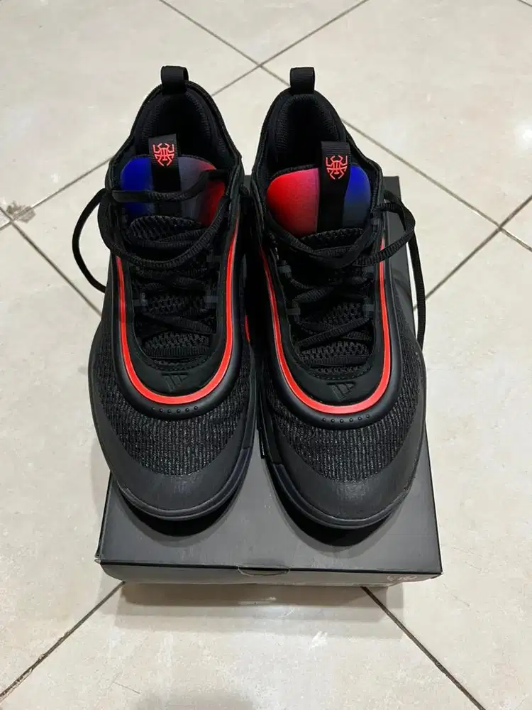 sepatu basket adidas DON Issue 6