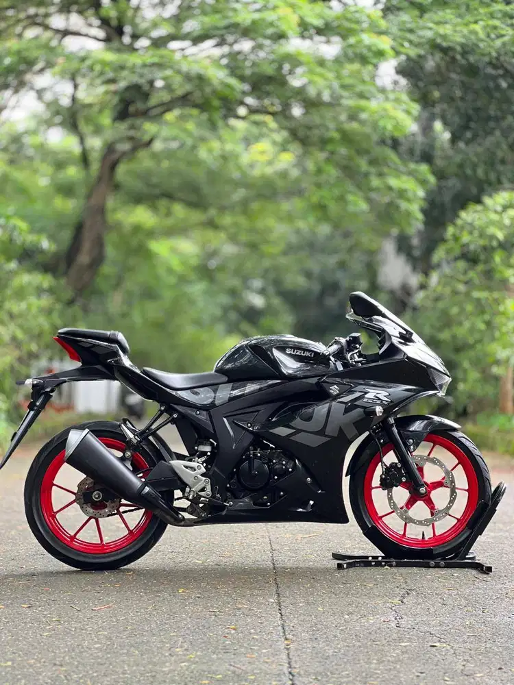 SUZUKI GSX 150R 2021 HITAM KM LOW PAJAK PANJANG SUPER GRESS