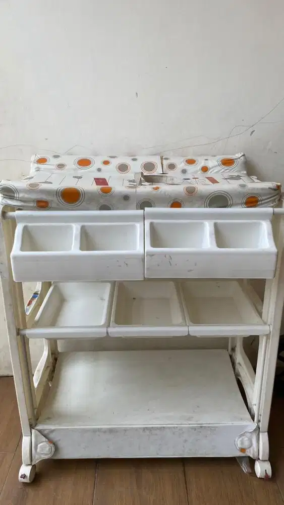 Baby tafel tempat ganti popok bayi pliko