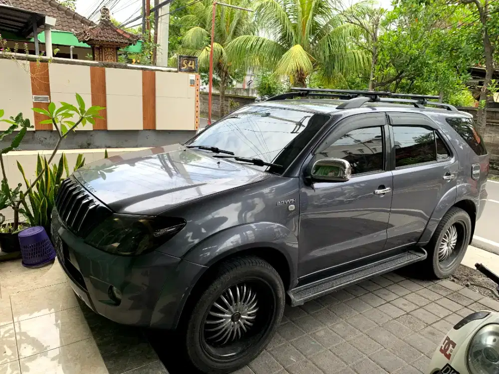 Mobil fortuner 2005 matic mati samsat sekali