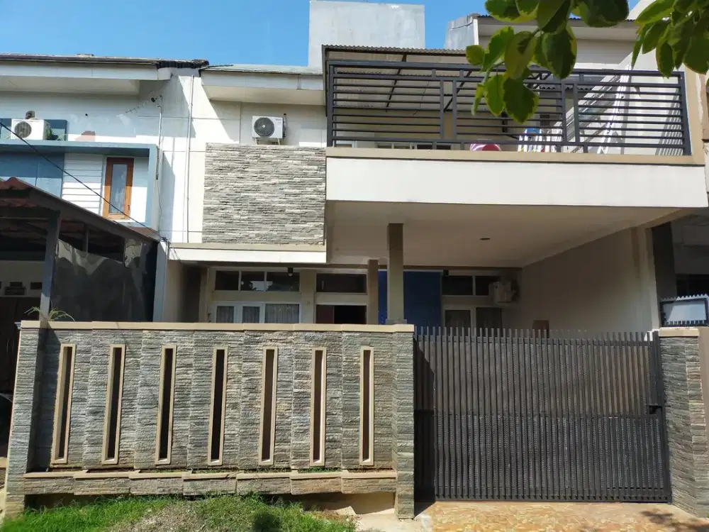 Rumah 2 Lt SHM 10 menit ke Stasiun Depok Dibantu KPR J-40449