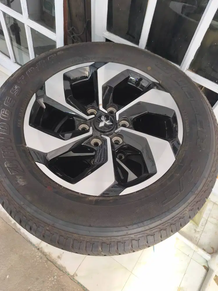 Vleg R18 pajero terbaru