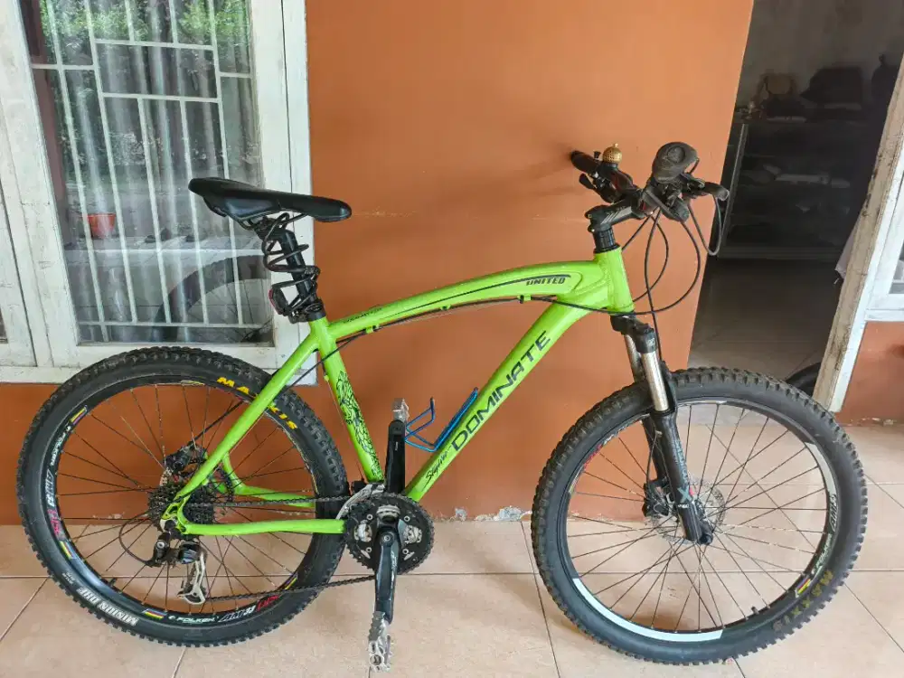 United dominate ukuran 26