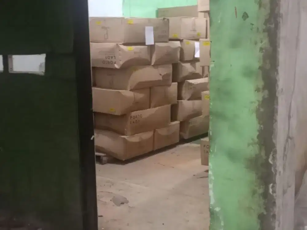 Disewakan Gudang di Bandengan. Lokasi gudang strategis. Bebas Banjir