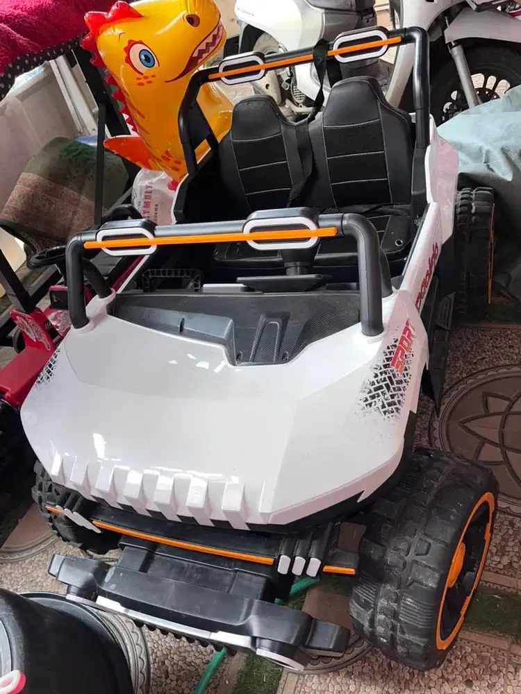 Mobil Aki Anak Jeep Hammer AWD