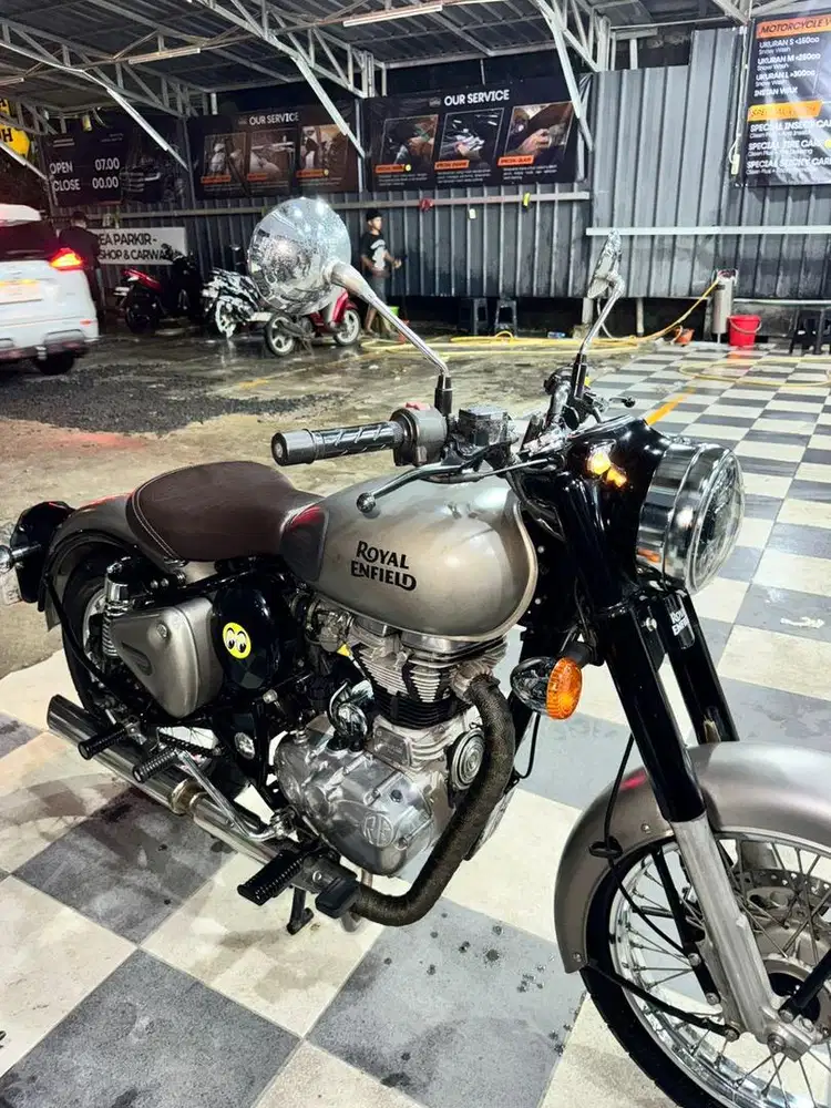 Royal Enfield Classic 350