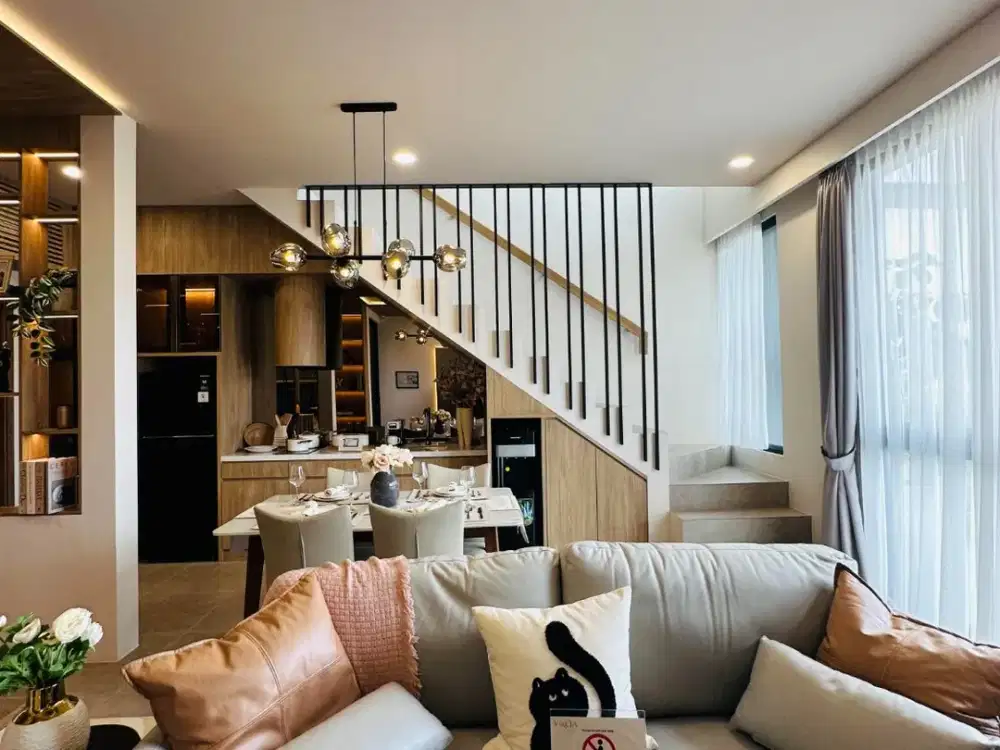 UNIT GAK BANYAK! RUMAH MODERN LEBAR 5 AKSES SANGAT MUDAH!