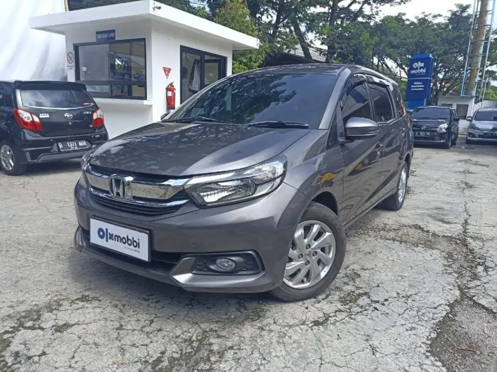 DP MURAH Honda Mobilio 1.5 E Bensin-MT 2018 Abu-Abu CSYKB