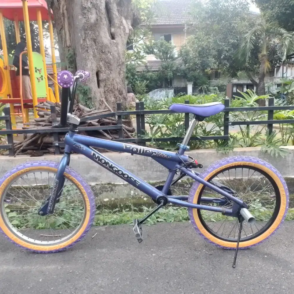 Sepeda BMX Mongoose Boiler Pro 20 Inch