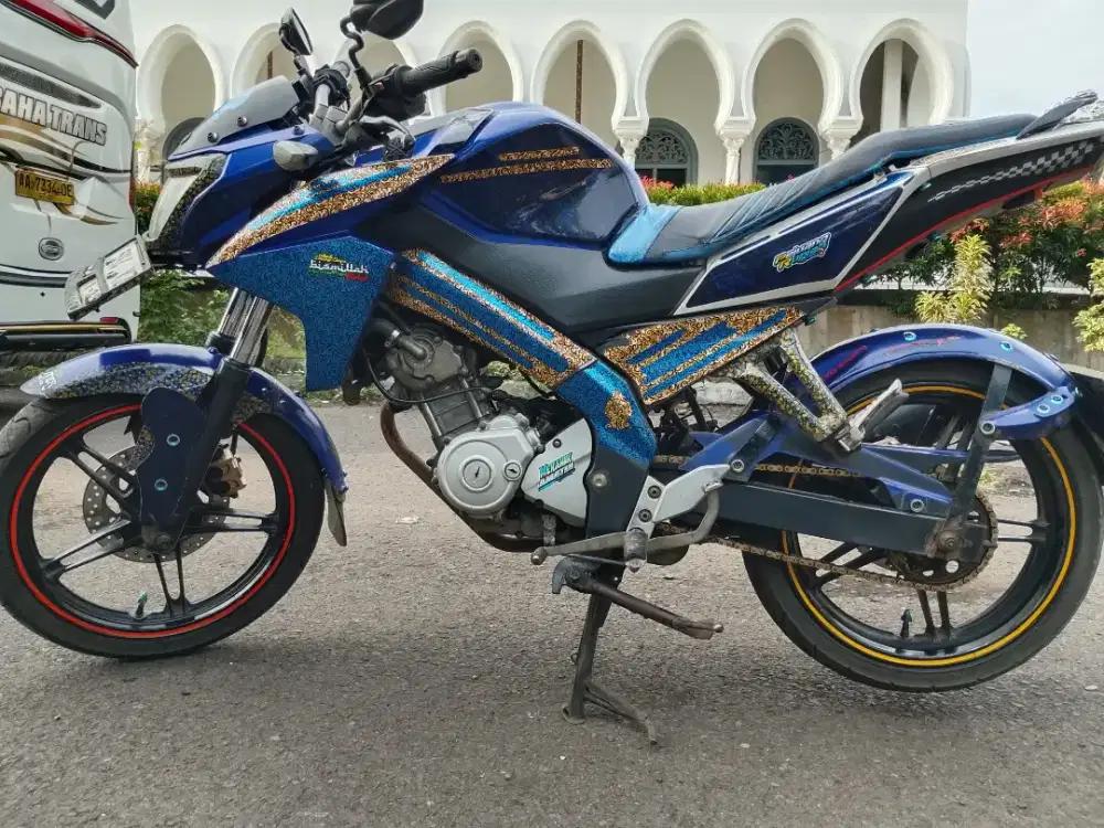 Motor vixion tahun 2013
