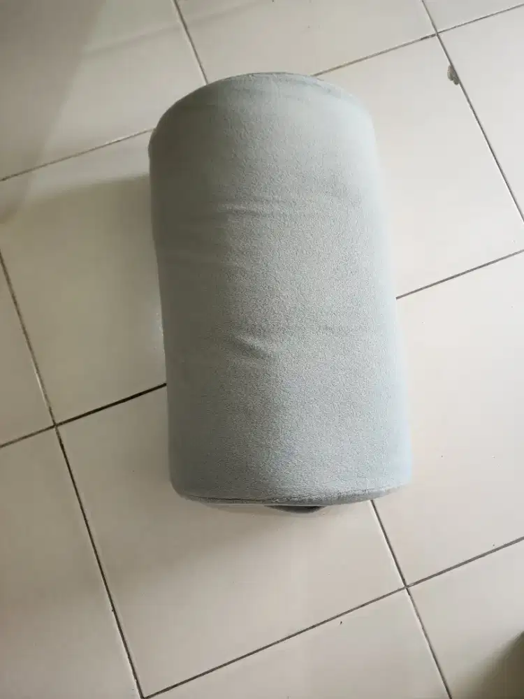 Bantal Dunlopillo (Support Lutut & untuk kaki Varises)