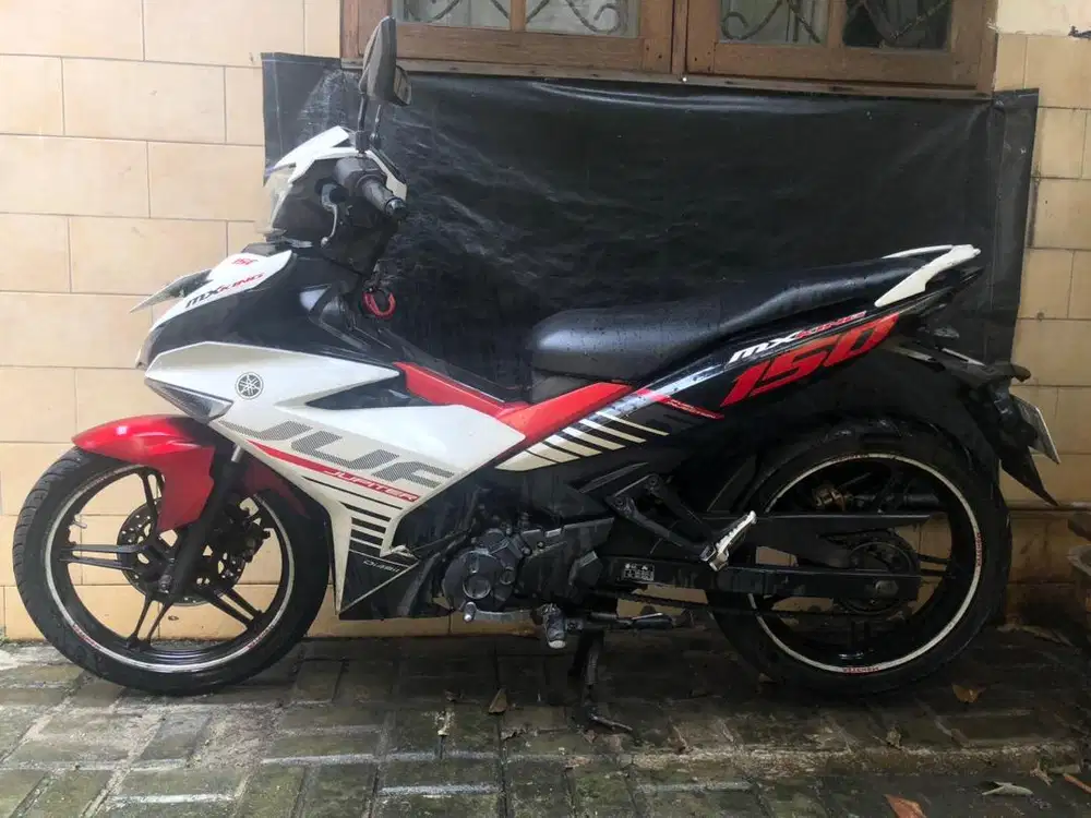 YAMAHA JUPITER MX KING 2015 MERAH PUTIH