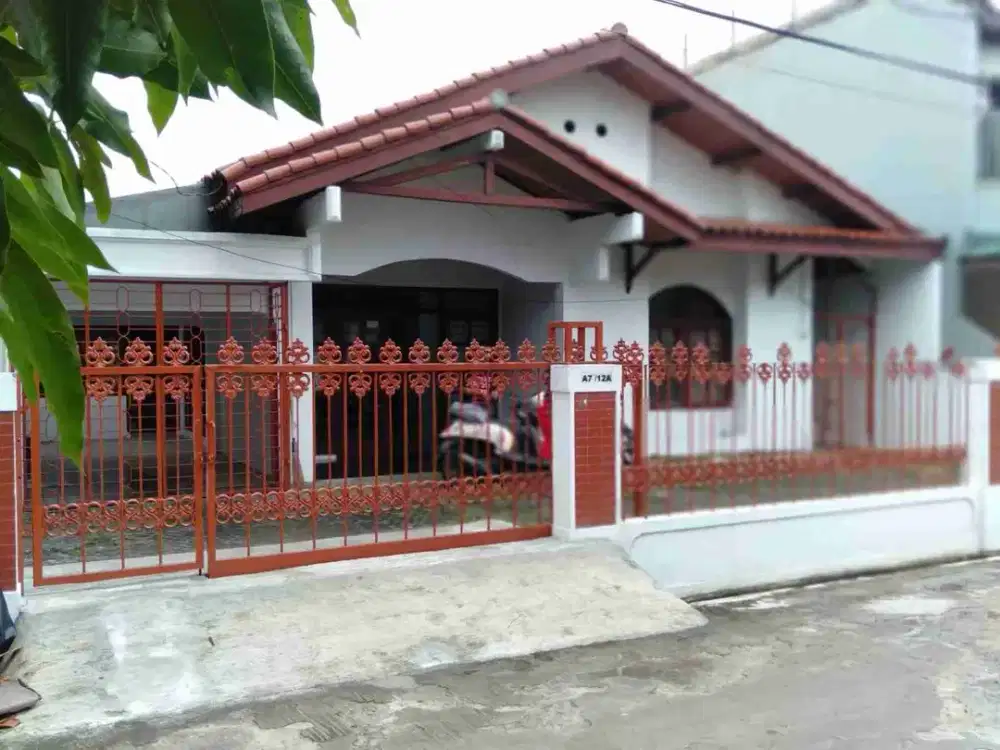 Rumah Blok A Jatiwaringin Bagus