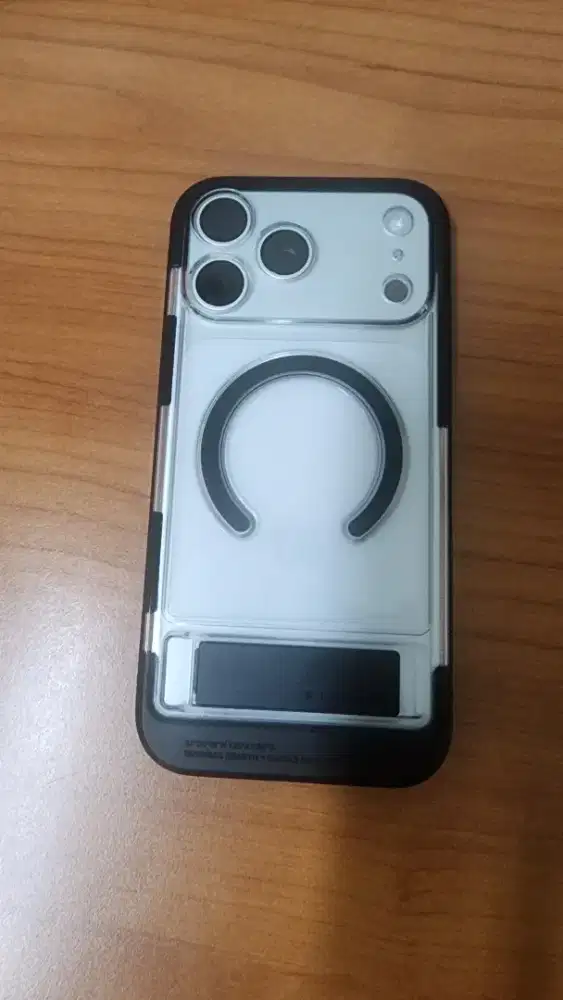 Ip 17 pm 512gb silver