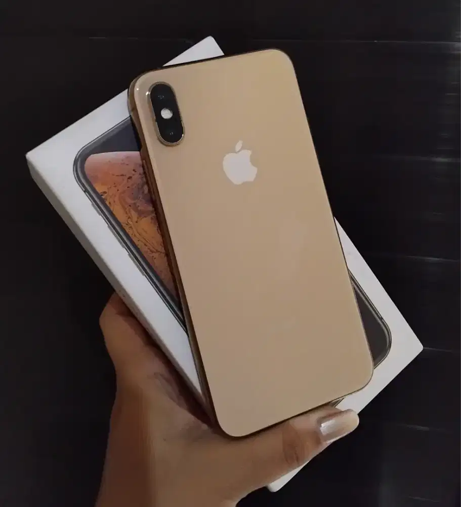 Iphone XS warna gold