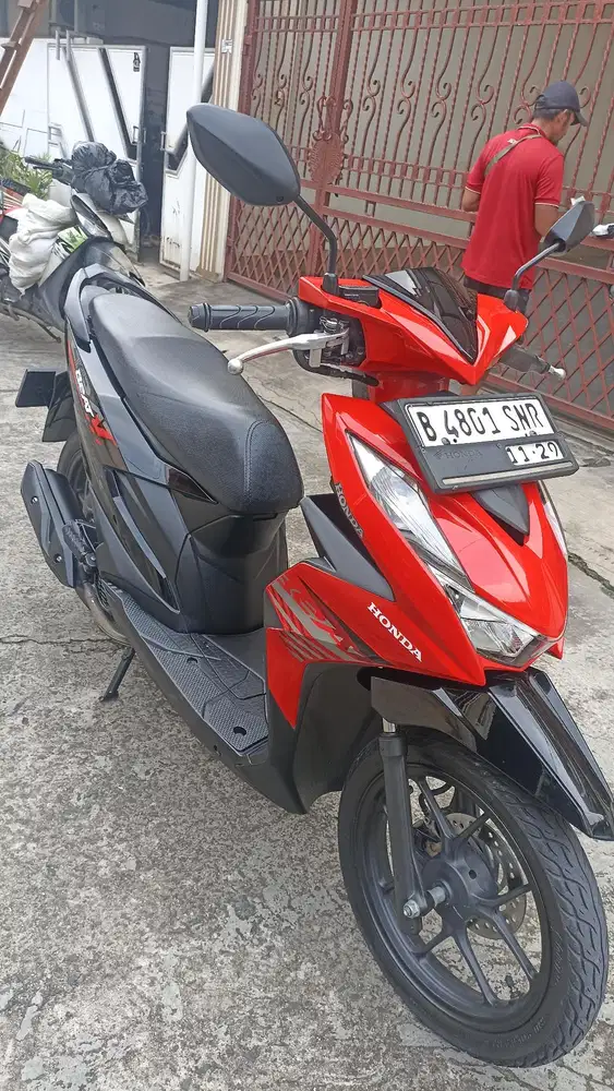 Honda beat LED tahun 2021.