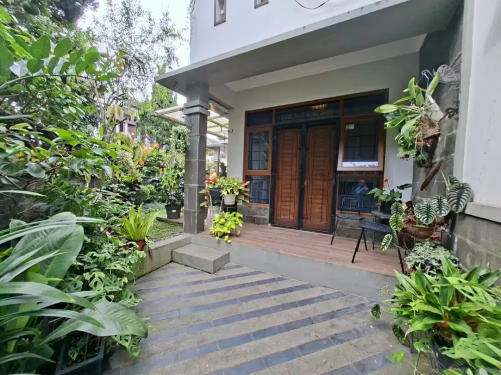 Rumah Hoek di Komplek Armala Pasteur Gunung Batu